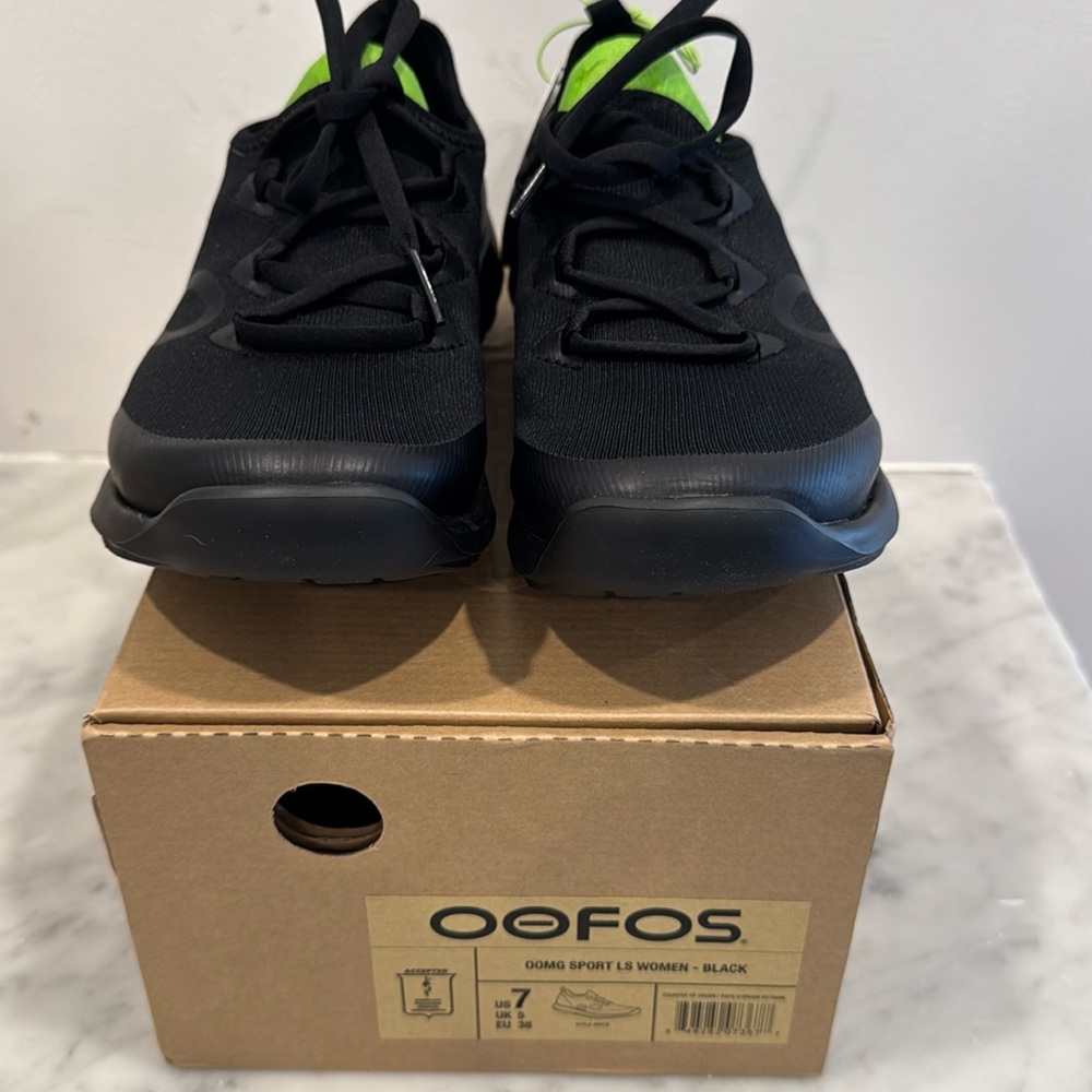 OOFOS - OOMG Sport LS (Low Shoe) - Black
